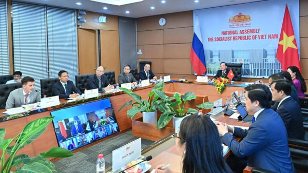Phó Chủ tịch Quốc hội Nguyễn Khắc Định chủ trì họp trực tuyến với Nhóm hợp tác với Quốc hội Việt Nam của Hội đồng Liên bang Nga