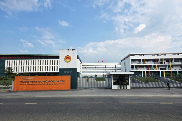 Phổ điểm môn Tiếng Anh thi lại tốt nghiệp trường THPT chuyên Tuyên Quang