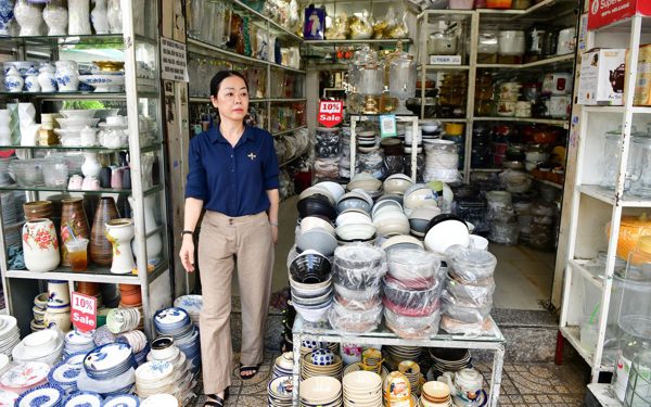 Phố gốm sứ Nguyễn Phúc Nguyên: Chủ kinh doanh cam kết đúng giá, phường giám sát