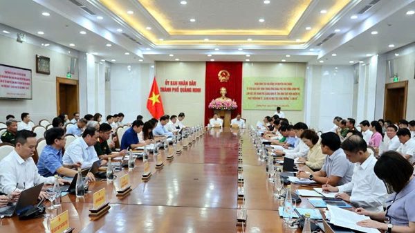 Phó Thủ tướng Chính phủ Nguyễn Văn Thắng làm việc với thành phố Quảng Ninh