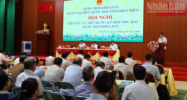Phó Thủ tướng Chính phủ Nguyễn Văn Thắng tiếp xúc cử tri Điện Biên