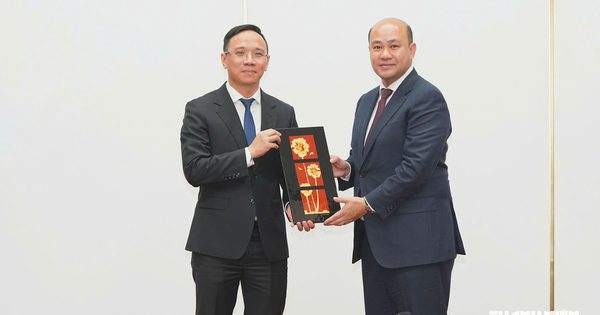 Phó thủ tướng, Chủ tịch Hội Liên hiệp thanh niên Campuchia Hun Many thăm Hải Phòng