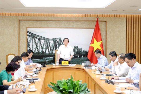 Phó Thủ tướng: Khẩn trương triển khai dự án cấp nước vùng Tây Nam sông Hậu
