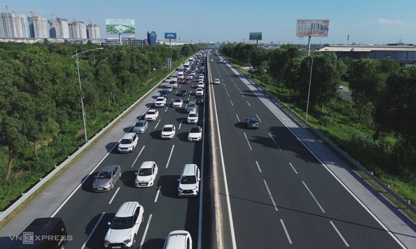 Phó thủ tướng: Phạt không giữ khoảng cách cần có lộ trình