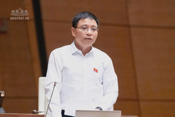 Phó Thủ tướng thông tin việc giảm giá điện và thuế xăng