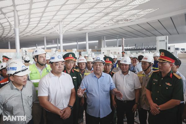 Phó Thủ tướng Thường trực Phạm Gia Túc kiểm tra sân bay Long Thành