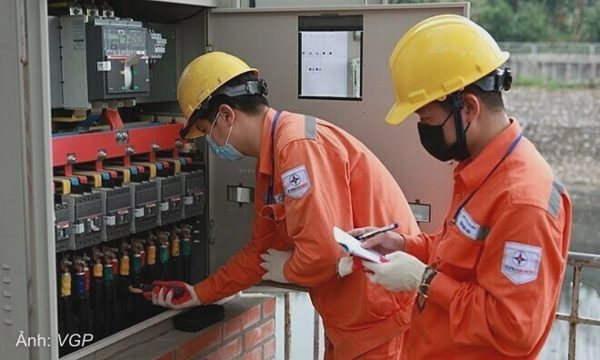 Phó thủ tướng: Xem xét giảm giá điện từ 1/11