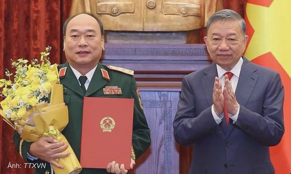 Phó tổng tham mưu trưởng Lê Quang Đạo được thăng quân hàm
