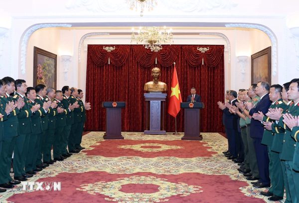 Phó Tổng Tham mưu trưởng QĐND Lê Quang Đạo được thăng quân hàm Thượng tướng