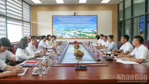 Phối hợp quản lý cửa khẩu trên biên giới Lào Cai