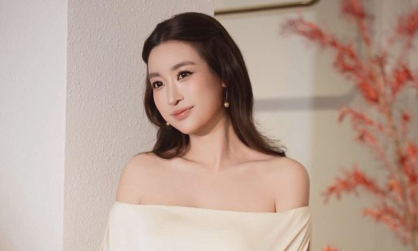 Phong cách đơn sắc của Đỗ Mỹ Linh