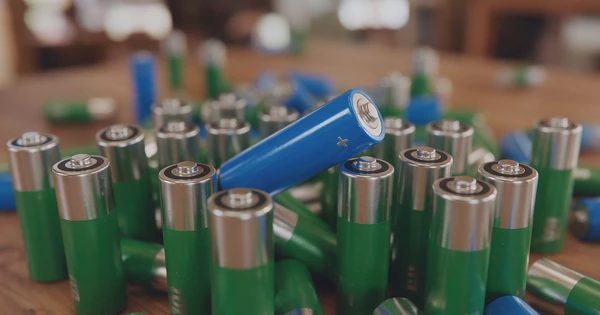 Phụ gia mới giúp pin lithium-ion giữ 95,6% dung lượng sau 1.000 lần sạc