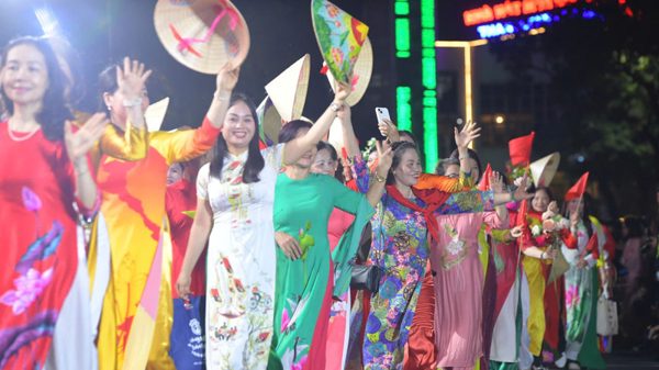 Phu nhân đại sứ và hành trình lan tỏa giá trị di sản Hà Nội
