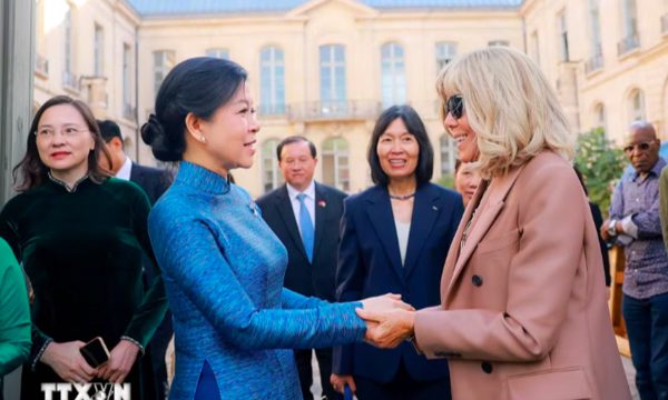 Phu nhân Tổng Bí thư, Chủ tịch nước thăm trường mỹ thuật danh tiếng của Pháp