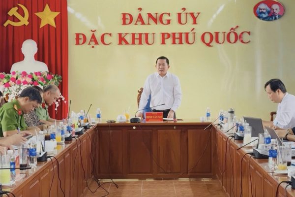 Phú Quốc công khai số điện thoại của 8 lãnh đạo chủ chốt để dân phản ánh