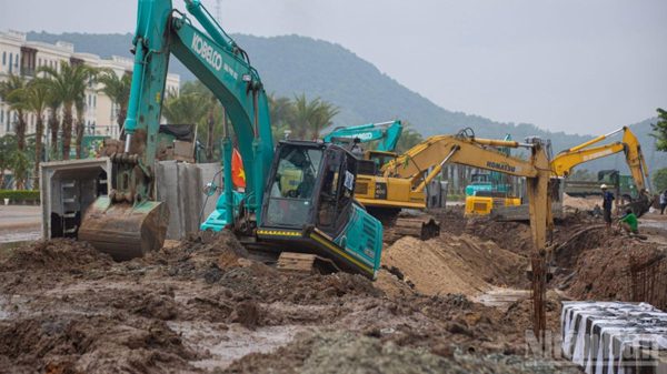 Phú Quốc tăng tốc thi công trục đường 10 làn xe kết hợp tuyến LRT đón APEC