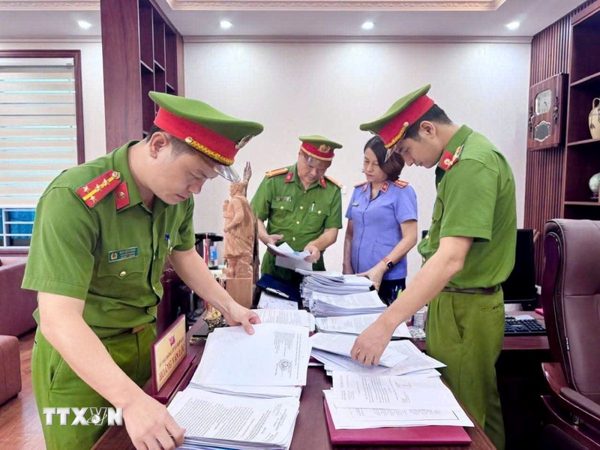 Phú Thọ: Bắt tạm giam Bí thư Đảng ủy và Chủ tịch UBND xã Hợp Kim