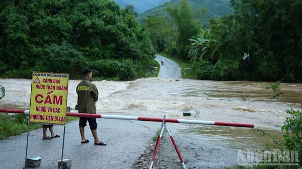Phú Thọ: Cảnh báo nguy hiểm khi đi qua ngầm tràn xã Mường Động