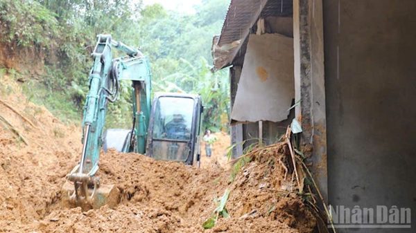 Phú Thọ: Sạt lở ta-luy dương làm 3 người tử vong