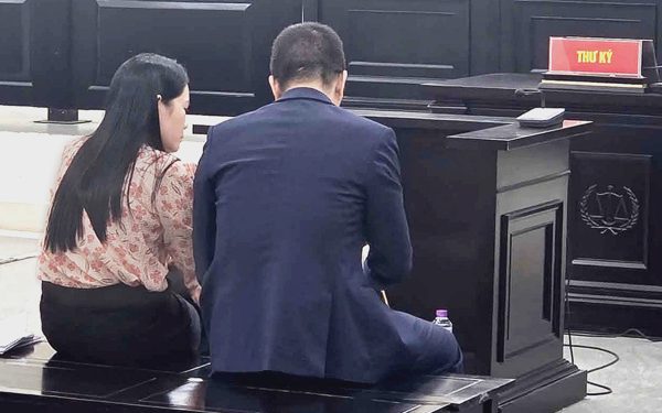 Phúc thẩm vụ nữ công chức xã tham ô hơn 4 triệu đồng, lãnh 5 năm tù