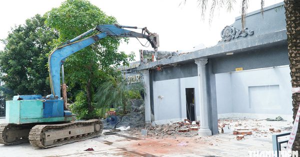 Phường kiến nghị giữ nhà mồ trong khuôn viên 'tòa nhà đẹp nhất Cà Mau'