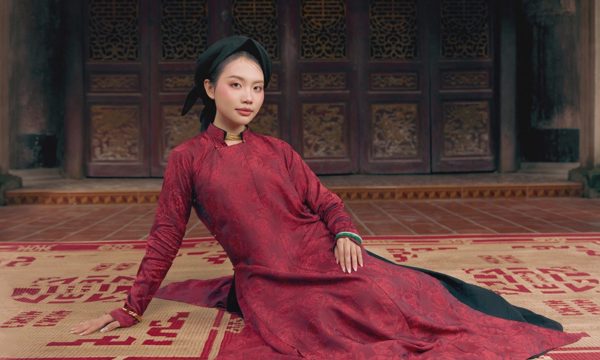 Phương Mỹ Chi hát xoan trong MV 'Thử lòng quân tử'