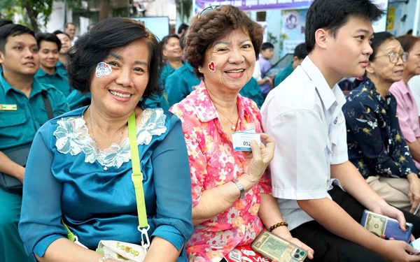 Phường Nhiêu Lộc phổ cập AI cho người dân tìm hiểu thủ tục hành chính và tránh bị lừa đảo