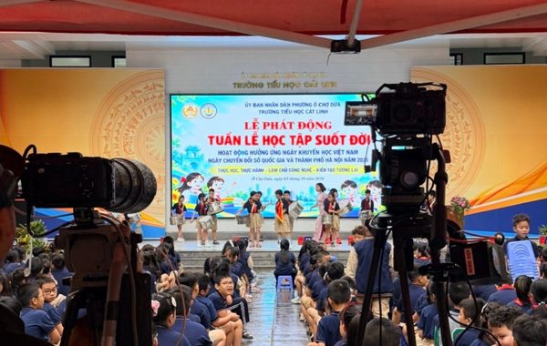 Phường ở Hà Nội thu hút 18.000 lượt xem một phiên livestream