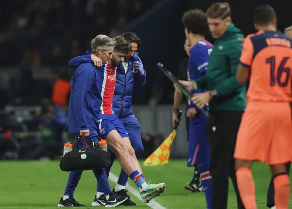 PSG có thể mất Kvaratskhelia từ 12 đến 18 tháng