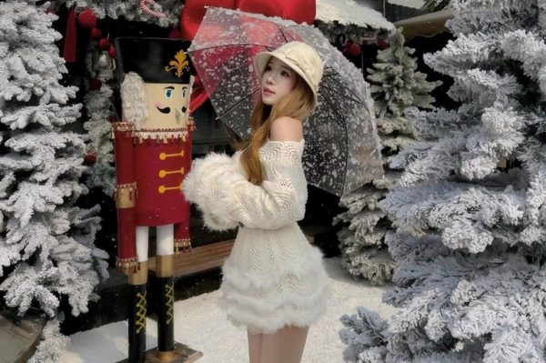 Quán cà phê TPHCM chi 500 triệu trang trí Noel trước 3 tháng