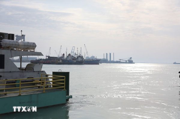 Quân đội Mỹ tuyên bố đã phá hủy 3 tàu chở dầu của Iran ở Vịnh Oman