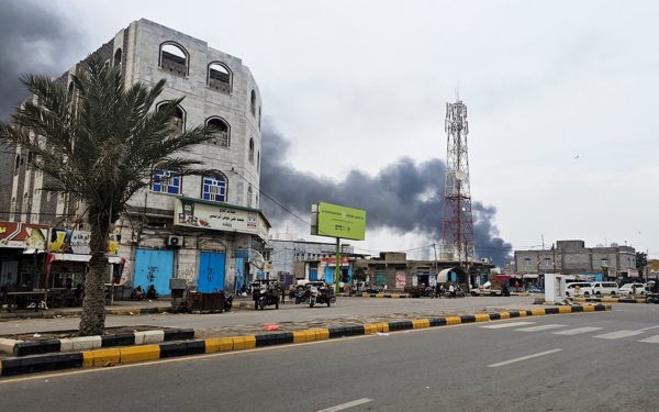 Quân đội Yemen phản công Houthi dữ dội bên bờ Biển Đỏ
