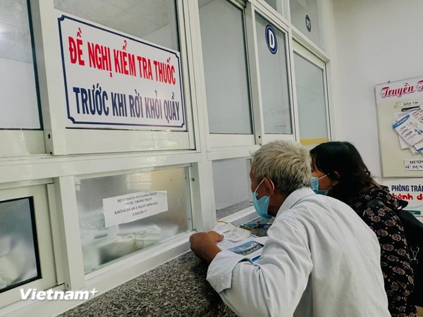 Quản lý giá thuốc cần xuyên suốt từ giá đầu vào, nhập khẩu và phân phối bán lẻ