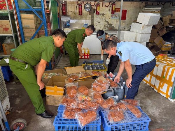 Quản lý thị trường Hà Nội: Siết chặt thị trường bánh Trung thu