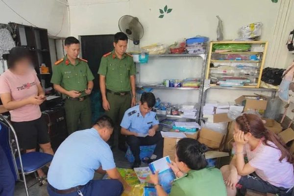 Quán photocopy in sách giáo khoa bán trái phép