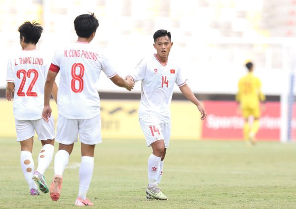 Quang Dũng được trao vé dự ASIAD 20, thay đồng đội cũ ở U19 Việt Nam