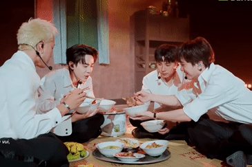 Quang Hùng MasterD đưa bữa cơm nhà lên sân khấu, WEAN rap giọng Quảng Ngãi
