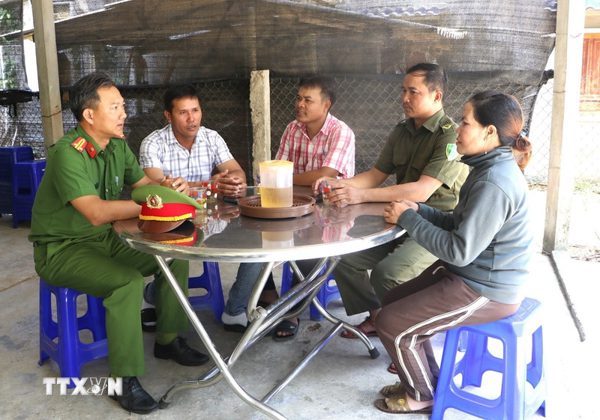 Quảng Ngãi dùng khoa học đẩy lùi hủ tục ở vùng đồng bào dân tộc thiểu số