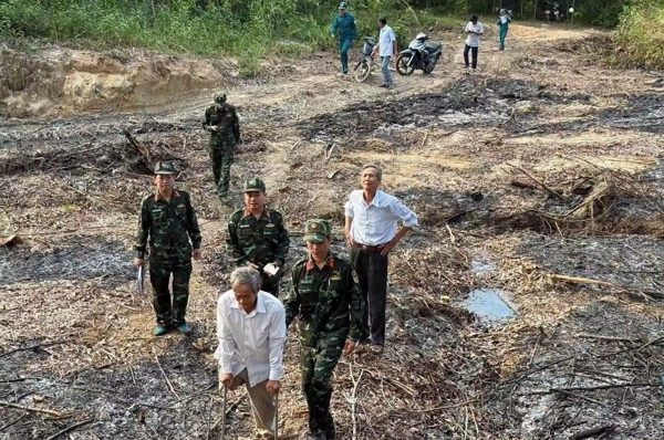 Quảng Ngãi khảo sát núi Chóp Vung - khu vực nghi có mộ tập thể liệt sĩ