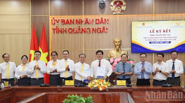Quảng Ngãi và Tổng công ty Bưu điện Việt Nam ký kết thỏa thuận hợp tác giai đoạn 2026-2030
