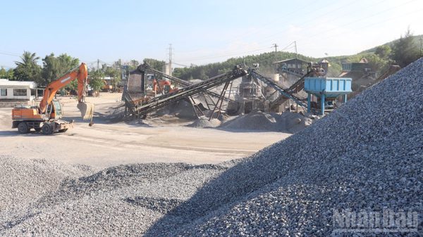 Quảng Ngãi yêu cầu bảo đảm tiến độ cung ứng khoáng sản phục vụ các công trình