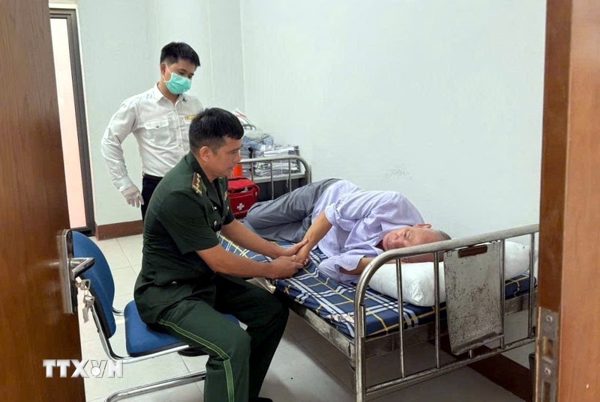 Quảng Ninh: Cấp cứu kịp thời hành khách Trung Quốc qua cơn nguy kịch
