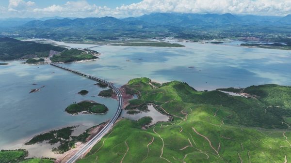 Quảng Ninh thúc tiến độ dự án nghỉ dưỡng gần tỷ USD ở Vân Đồn