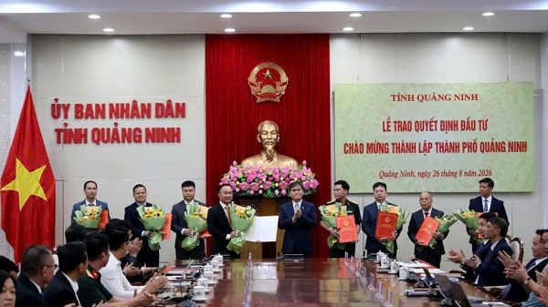 Quảng Ninh: Trao quyết định đầu tư cho 16 dự án với tổng vốn hơn 16.000 tỷ đồng