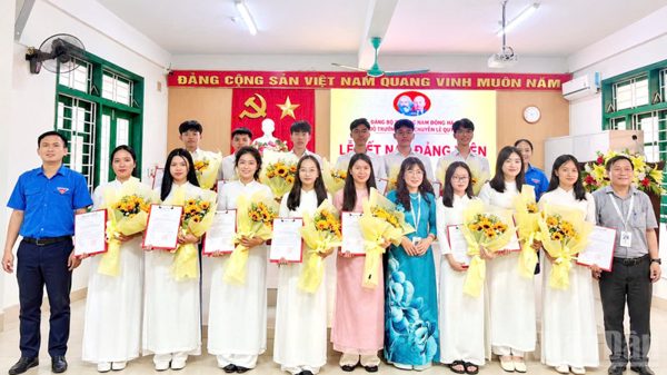 Quảng Trị: Chú trọng tạo nguồn, phát triển đảng viên mới