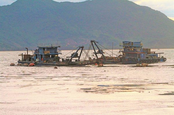 Quảng Trị sẽ giám sát việc nhận chìm 200.000 m3 vật chất nạo vét xuống biển