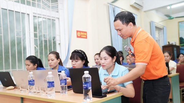 Quảng Trị thí điểm hỗ trợ nhân lực chuyển đổi số cho cấp xã