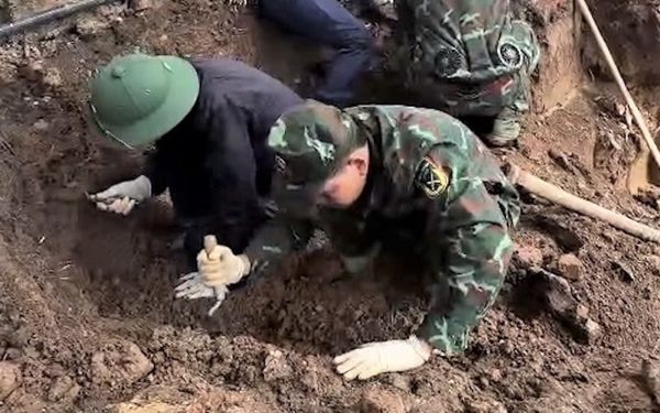 Quảng Trị tìm thấy mộ liệt sĩ tập thể khi thi công ngân hàng