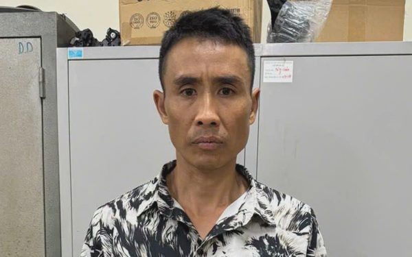 'Quay thoải mái đi em, mặt đây này' đã ra phường đầu thú và bị tạm giữ