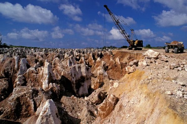 Quốc đảo từng giàu thứ hai thế giới giờ trả giá vì 'vàng trắng' cạn kiệt
